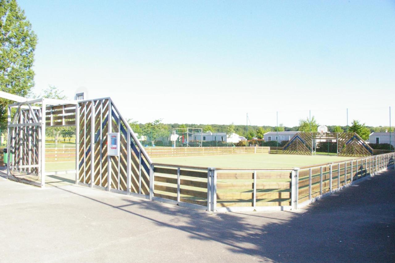 Bvco Locations Proche Chateaux Et Beauval Dans Le Loir Et Cher Campsite 4*